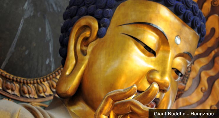famous-giant-seated-buddha