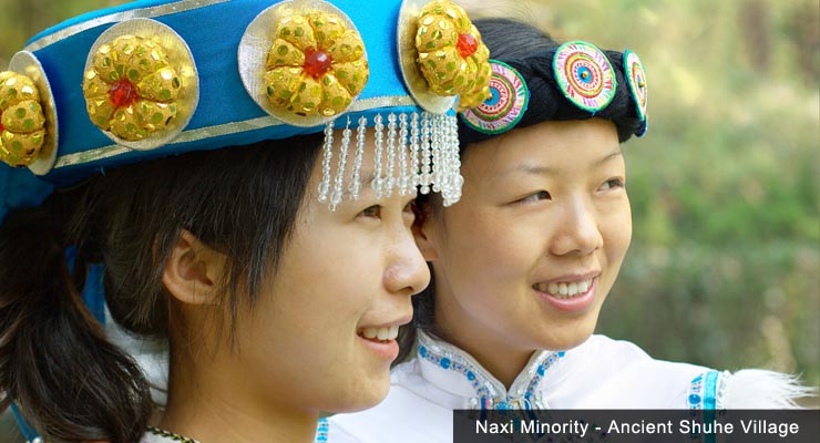 chinese-girl-of-the-naxi-minority-culture